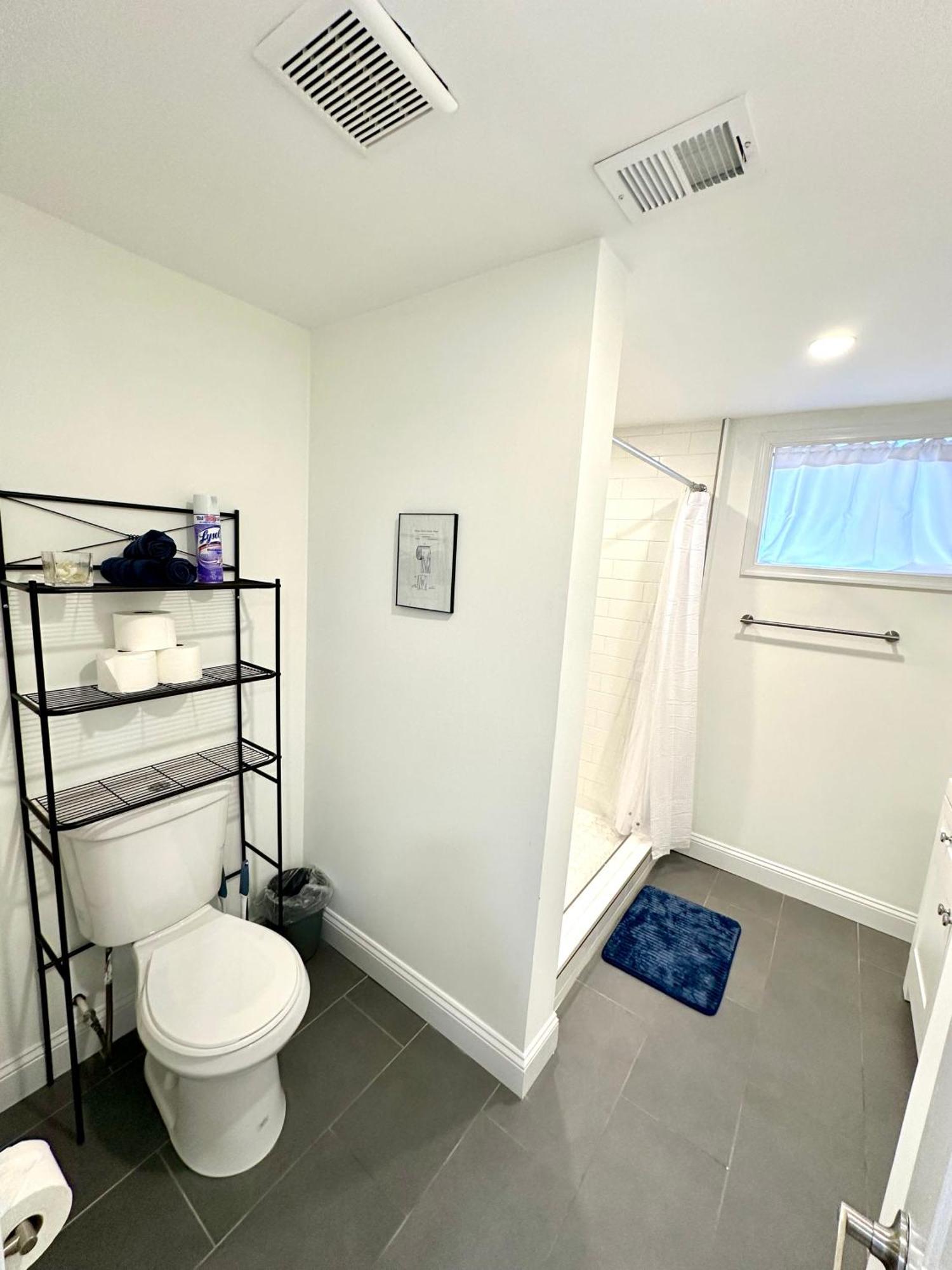 Stylish 1 Bed - 5 Min Walk To Metro, Free Parking! Apartment Washington Exterior photo